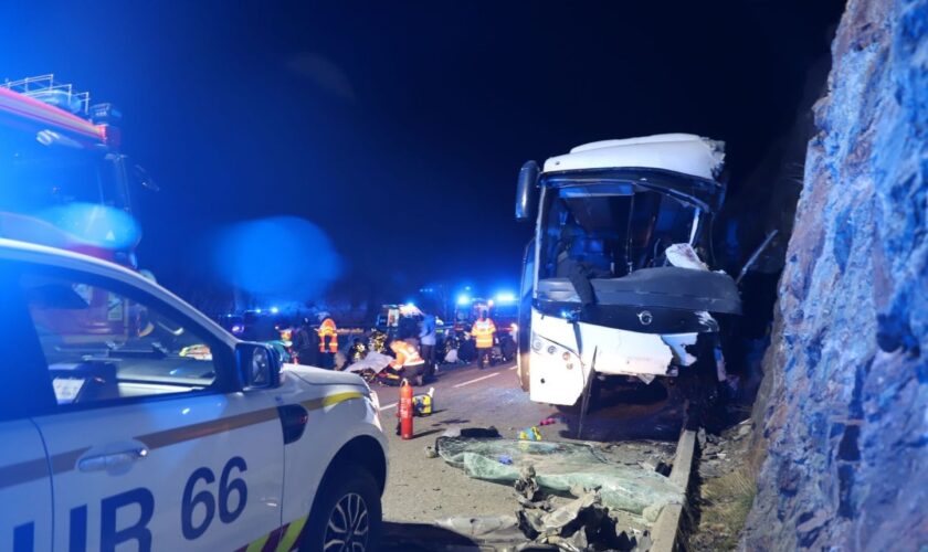 Pyrénées-Orientales : Victimes, route sinueuse, enquête… Le point sur l’accident de car à Porté-Puymorens